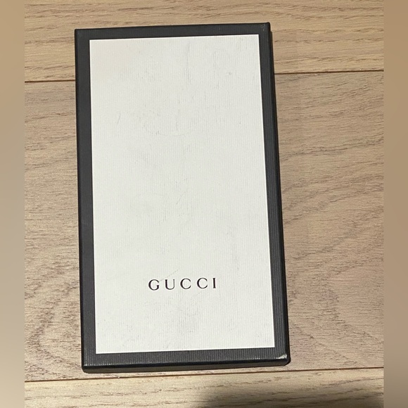 New in Box Gucci phone case - Picture 2 of 3